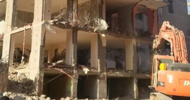 محافظة القاهرة تصرف 115 مليون جنيه تعويضات لسكان مسار محور عدلى منصور.. صور