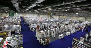 الدراسات الشعبية تجذب الجمهور بجناح قصور الثقافة فى معرض الكتاب