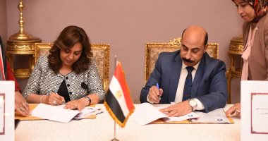 محافظا أسوان ودمياط يوقعان مذكرة تفاهم فى مجال التعليم والمعرفة