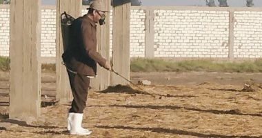 بعد إعادة فتحها مؤقتا.. محافظ كفر الشيخ يوجه بتطهير وتعقيم أسواق الماشية.. صور