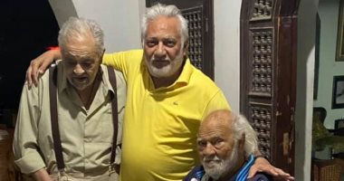 سامح الصريطى يكشف أخر صورة جمعت بين رمسيس مرزوق وشقيقه النحات زوسر