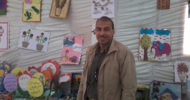 تنمر عليه وتعليقات الناس أنصفته.. قصة يوسف يعمل مدرس صباحا ومشرف عمال ظهرا.. صور