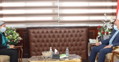 وزير التنمية المحلية يبحث مع مسئولة برنامج الأغذية العالمى التعاون المشترك