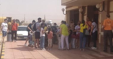 مطار مطروح الدولى يستقبل خامس طائرة شارتر سياحية قادمة من كازاخستان.. صور
