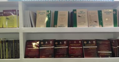 جامعة القاهرة تشارك فى معرض الكتاب بـ 2500 كتاب ومراجع علمية ومعاجم.. صور