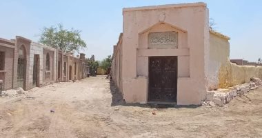 محافظة القاهرة تستجيب لـ"اليوم السابع" وترفع القمامة من مدفن الشيخ محمد رفعت