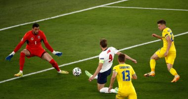 آخرها هدف كين.. الأهداف المبكرة سمة ربع النهائي فى يورو 2020.. فيديو