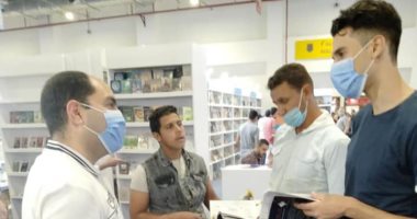 وفد تنسيقية شباب الأحزاب يتفقد معرض القاهرة الدولى للكتاب