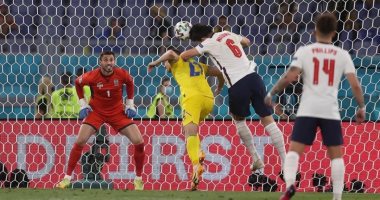 رأسية ماجواير تضع الهدف الثاني لـ منتخب إنجلترا في شباك أوكرانيا.. فيديو