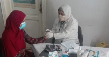 حياة كريمة.. كشف طبى وتوفير العلاج مجانا للمرضى بقرية صفط في بنى سويف