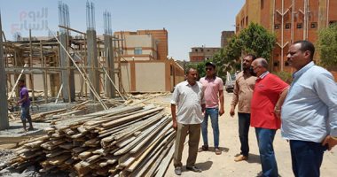 مدينة إسنا تواصل العمل فى مشروعات حياة كريمة بمجمع خدمات المواطنين بالقرى