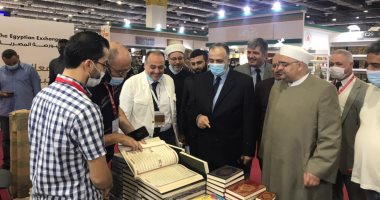 وزير الأوقاف السورى يزور معرض الكتاب ويلتقى الناشرين السوريين المشاركين.. صور