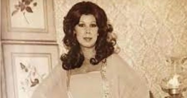 شيك وراقية.. كيف حققت الفنانة رجاء الجداوى المعادلة الصعبة لسنوات طويلة