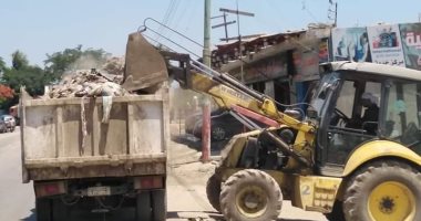 تشميع 5 محال ومقاهى وإزالة 4 حالات بناء مخالف بمنشأة القناطر بالجيزة