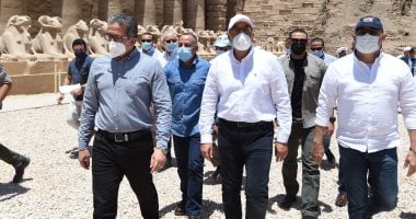 رئيس الوزراء يتفقد أعمال ترميم طريق الكباش بالأقصر استعدادا لاحتفالية الافتتاح