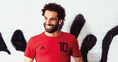 محمد صلاح يحتفل بالثنائى هداية ملاك وسيف عيسى فى أولمبياد طوكيو