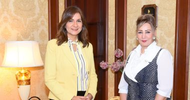 الهجرة تعلن تبرع مصرية بالخارج لمبادرة "حياة كريمة" لدعم الريف المصرى