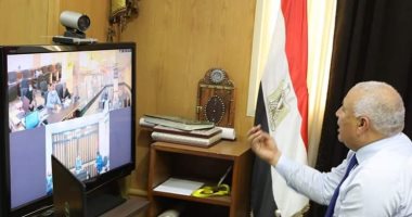 محافظ الوادى الجديد يتابع آخر الاستعدادات للثانوية العامة عبر فيديو كونفرانس