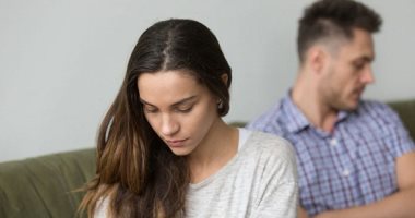 7 علامات بتقولك إنه بيتسلى بيكى .. مش محدد شكل العلاقة ومبيظهرش معاكى 