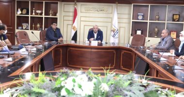 محافظ بني سويف يعقد اجتماعا موسعا لمناقشة الاستعدادات لامتحانات الثانوية العامة