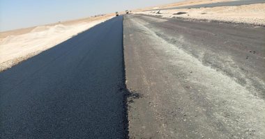 تكثيف أعمال الطرق للمشروعات السكنية والخدمية بمدينتي أكتوبر والمنيا الجديدتين