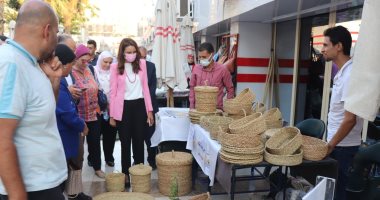 محافظة الجيزة تنظم معرضا لبيع منتجات الشباب بنادى الزمالك.. صور