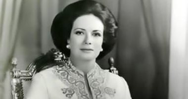 السيدة الأولى فى الأناقة.. هكذا جمعت أزياء جيهان السادات بين الرقى والبساطة