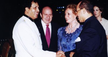 أحمد قذاف الدم ينعى جيهان السادات: نموذج للسيدة المصرية تساند وتؤازر