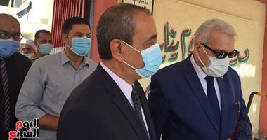 محافظ الإسماعيلية يطمئن على الإجراءات الاحترازية بلجان الثانوية العامة.. لايف
