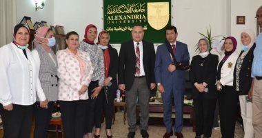 وزير الرياضة يترأس لجنة لمناقشة رسالة دكتوراة لباحث بجامعة الإسكندرية.. صور
