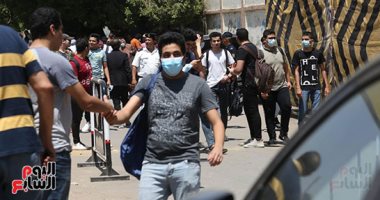 انتهاء أول أيام امتحانات الثانوية العامة.. طلاب الشعبة العلمية يفتتحون الماراثون.. ألبوم صور