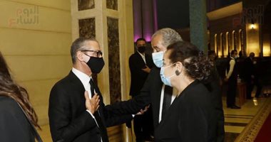وزير التموين يشارك فى عزاء السيدة جيهان السادات بمسجد المشير