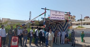 هدوء باللجان وأولياء الأمور يساندون أبنائهم فى امتحانات الثانوية العامة بقنا