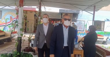 محافظ كفر الشيخ يتفقد لجان الثانوية العامة بـ4 مدارس بأول أيام الامتحانات.. صور