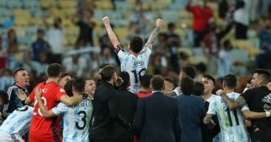 ميسي يتوج بأول ألقابه مع منتخب بلاده بعد الفوز بكوبا أمريكا.. الأرجنتين تُسقط البرازيل في ملعب "ماركانا" بلدغة دي ماريا.. البرغوث يحصد لقب الأفضل والهداف.. والتانجو يعادل أوروجواي في عدد الألقاب القياسية