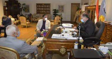 محافظ أسيوط يعتمد درجات تنسيق القبول بمدارس الثانوى الفنى 2021 / 2022