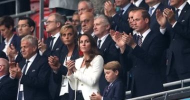 يورو 2020.. الأمير ويليام بجانب رئيس الوزراء البريطاني لمساندة إنجلترا "صور"