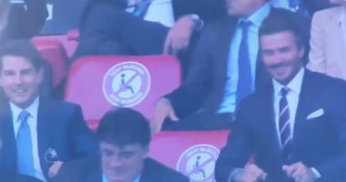 توم كروز بجوار ديفيد بيكهام بمدرجات ويمبلي لمساندة إنجلترا في نهائي اليورو