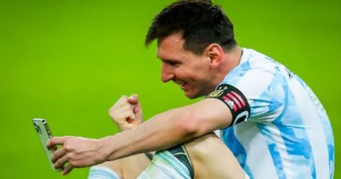 كوبا أمريكا.. مكالمات فيديو ورسائل واتس آب ميسي بعد تتويج الأرجنتين "صور"