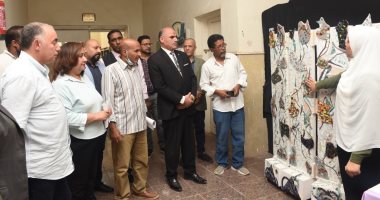 رئيس جامعة الأقصر يشهد تحكيم مشروعات التخرج بكلية الفنون الجميلة.. صور