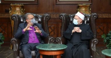 رئيس الكنيسة الإنجيلية يهنئ مفتى الجمهورية ووزير الأوقاف بعيد الأضحى.. صور