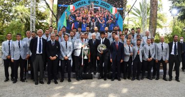 الرئيس الإيطالي يستقبل نجوم المنتخب بعد التتويج بلقب يورو 2020.. صور