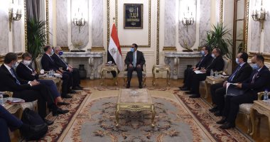 رئيس الوزراء يلتقى وفد شركة "سنام" الإيطالية للطاقة  