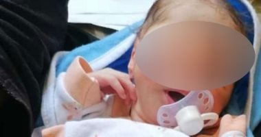 "عليها دماء الولادة".. العثور على طفلة خلف بوابة أحد المنازل بمدينة الخصوص