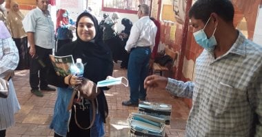 كمامات وكواشف حرارية فى استقبال طلاب بنى سويف بثالث الثانوية العامة.. صور