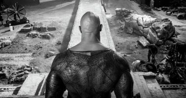 ذا روك يكشف عن كواليس بدلته المختلفة في Black Adam