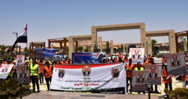 محافظ أسوان يكرم أسر الشهداء فى احتفالات ذكرى ثورة 30 يونيو.. فيديو وصور 
