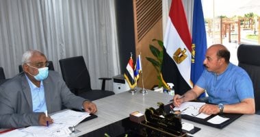 محافظ أسوان يؤكد تذليل كافة العقبات أمام مسيرة نادى أسوان بالدورى