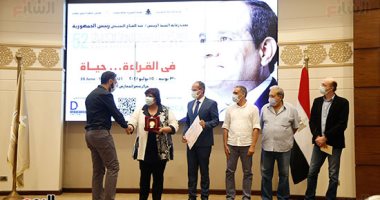 الفائز بجائزة الكتاب الأول بمعرض الكتاب: فوز أول أعمالى الأدبية حافز للاستمرار