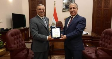 رئيس الهيئة الوطنية للصحافة يستقبل رئيس جامعة طنطا